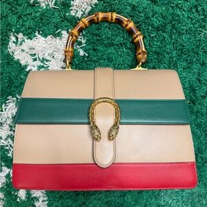 GUCCI Large Dionysus leather handbag… 
100% Authentic